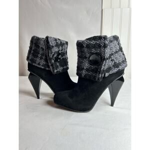 DOLLHOUSE Patent houndstooth heel Booties Bratz Mob Wife plaid academia Sz 6